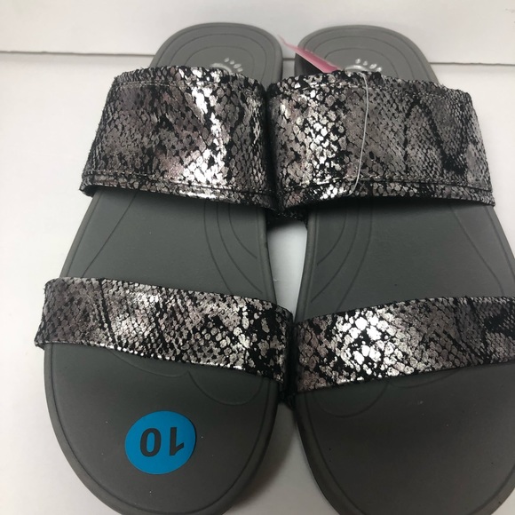 BareTraps Sandals New With Tags Size 10 Silver wonderfoam - Picture 2 of 11